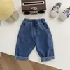 Novas Calças Jeans Versáteis Coreanas para Crianças da Primavera e Outono Temporada Meninos e Meninas Bebê Simples Casuais Calças Longas Tendência Calças de Cor Sólida