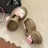 Zapatos de Agujeros de Celebridad de Internet de Dibujos Animados para Mujer Verano Ropa Exterior Moda DIY Gato Suela Gruesa Antideslizante Playa Sandalias de Enfermera para Mujer