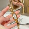 Reloj pequeño de lujo ligero nuevo 2024 para mujer, exquisito reloj de cadena con correa de acero de alta calidad, reloj de cuarzo con diamantes, lote de entrega