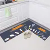 Tapete de chão da cozinha Porta dos desenhos animados doméstica absorvente de óleo absorvente de óleo resistente à sujeira Tapete antiderrapante tapete longo