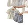 Novo Conjunto de Verão 2026 para Meninas e Bebês: Conjunto Estiloso de Duas Peças: Blusa Floral de Manga Curta e Shorts de Algodão Puro