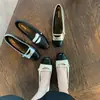 Zapatos de tacón bajo Retro con Camelia para Mujer, Nuevo Estilo Primavera 2026, Zapatos Mary Jane de Piel con Tacón Oculto, Mocasines de Estilo Chanel para el Trabajo