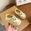 Zapatillas Deportivas Bajas para Niñas Zapatos para Caminar Suaves con Suela Blanda para Bebé Novedad Primavera 2026 Zapatillas Deportivas Transpirables para Niños Estilo Coreano