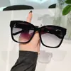 Óculos de Sol Oversized da Moda para Mulheres com um Visual Fashion e Sofisticado, Proteção UV