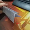 Borda de quilha de teto de filme flexível pressionando imagem em teto sem moldura caixa de luz de filme flexível perfil de tira de cartão acabamento de borda