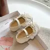 Sapatos de Couro Estilo Coreano Estilo Little Coco para Meninas 2026 Primavera/Outono Novos Sapatos de Princesa para Crianças Pequenas e Médias com Velcro Mágico Mocassins