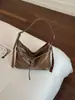 Bolso cruzado de hombro para mujer con remaches de estrella de nicho coreano, nuevo estilo de chica popular 2026, bolso de mano de gran capacidad