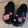 Set de flores de primavera para zapatos de 7 agujeros accesorios para zapatos lindo mariposa zapatos de agujeros zapatos flor negro polvo con hebilla de zapato diy desmontable