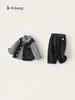 Conjunto de tres piezas de ropa infantil Youbao: chaleco de mezclilla, camisa a cuadros, pantalones jogger, ropa casual para niños, atuendo moderno para niñas