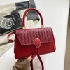Otoño 2026 Nuevo de Moda Estética Simple Personalidad Versátil Retro Moda Bolso Cruzado de un Solo Hombro de Mano Pequeño Cuadrado para Mujer