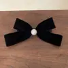 Pasador de Pelo Negro de Terciopelo Vintage con Lazo de Perlas Estilo Francés para Mujer, Elegante Accesorio para Peinado Recogido con Pinza de Resorte