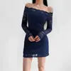Estilo puramente seductor, vestido de manga larga con hombros descubiertos, vestido bodycon sexy ajustado con falda corta plisada que ciñe la cintura para mujer