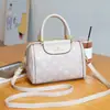 Bolsas para Mulheres 2026 Nova Bolsa de Mão de Grande Capacidade Moda Bolsa Boston Feminina de Ombro Transversal com Toque de Luxo para Mulheres