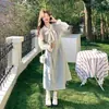 Vestido Cruzado de Encaje con Bloques de Color Patchwork de Temperamento Dulce para Mujer Otoño Falso Dos Piezas Ajustado a la Cintura Falda Larga de Corte A
