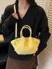 Bolsas Bolsa Transversal Feminina Nova Bolsa Recheada Portátil Bolsa de Balde Plissada Casual Grande Capacidade Ombro Único Axila Bolsa Peluda
