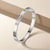 Pulsera Cruzada Transfronteriza para Mujer, Moda Europea y Americana, Lujo Ligero, Pulsera de Acero Inoxidable de Gama Alta, Pulsera, Joyería que No se Desvanece