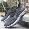 Procesamiento de Zapatos Personalizados para Hombre Zapatos de Primavera Venta al por Mayor Zapatos Casuales para Hombre Poliuretano Malla Transpirable Zapatos Deportivos para Exteriores para Hombre