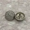Botón de Presión Metálico Irregular Retro de 17 mm Versátil para Ropa de Mezclilla, Chaquetas de Cuero, Chaquetas Acolchadas, Calcetines y Broches de Presión