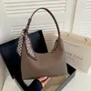 Bolso de Axila para Mujer 2026 Nuevo de Moda Otoño Retro Nicho Lujo Ligero Sensación de Alta Gama Bolso de Hombro Único Bolso para el Trabajo y los Viajes