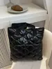 Otoño 2026 Nueva Moda Elegante Alto Valor Diseño de Nicho Estilo Coreano Bolso de Axila Gran Capacidad Bolso de Mujer Transfronterizo