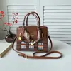 Bolso tote de gran capacidad modelo nuevo 2026, bolso de mano de lujo ligero con cierre de candado, bolso de hombro y bandolera elegante y retro para el trabajo