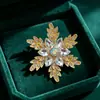 Broche de Copo de Nieve con Pedrería de Siete Colores para Industria Pesada Pin de Gema de Color Incrustada en Aleación Ramillete para Traje Abrigo Chal Venta al por Mayor de Fábrica