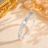 Pulsera de Hebilla de Anillo de Doble Capa de Lujo Ligero con Diseño Completo de Circonita Diamantada, Diseño Único Que Realza el Cutis, Regalo Perfecto para Novias en San Valentín