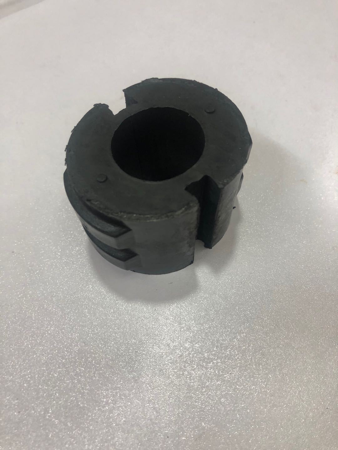 2203230040前平衡杆开口胶 (4)