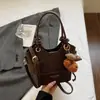 Bolsa Ocidental Retrô com Combinação de Cores para Mulheres 2025 Outono e Inverno Nova Bolsa Transversal de Ombro para Trabalho Bolsa Satchel de Alta Qualidade Bolsa Balde