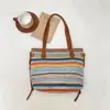 Bolsas Tejidas Arcoíris de Moda para Verano 2026 Nuevo Estilo Bolsas para Vacaciones en la Playa y Viajes al Aire Libre Bolsas de Paja Tote