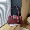 Bolsa Retrô de Couro de Alta Qualidade para Pele Oleosa Feminina 2026 Novo Estilo Moda Comute Bolsa de Ombro Único Sob o Braço Bolsa Boston de Mão