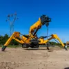 Exportado a Italia: Mini Grúa Araña, Grúa sobre Orugas de Doble Uso Eléctrico-Diésel, Vehículo de Elevación para Muros Cortina Interiores en Techos