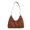 Bolsa de ombro design de nicho bolsa para o dia a dia simples moda bolsa de axila 2023 inverno nova tendência de moda bolsa de mão
