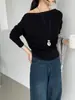 Camiseta Casual Preguiçosa de Outono com Ombro Caído e Manga Longa Feminina Cintura Franzida Efeito Emagrecedor Top de Um Ombro N6032