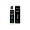 O Shampoo Hidratante de Alecrim tem uma textura refrescante e limpa suavemente o couro cabeludo, mantendo os cabelos macios e flexíveis no dia a dia.