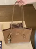 Bolso de Hombro Retro Elegante de Moda Tendencia Modelo Nuevo Invierno 2025 para Mujer Casual Gran Capacidad Bolso de Axila