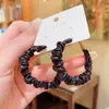 Brincos Exagerados de Outono e Inverno Cor Vinho com um Toque de Luxo, Brincos Versáteis e Estilosos Estilo Retro de Hong Kong, Brincos Argola com Pino de Prata para Mulheres Famosas da Internet