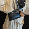 Peluche de Osito Colgante Exquisito Bolso de Gamuza de Moda Nueva 2026 Retro de Hombro Único Bolso de Axila para Mujer Otoño/Invierno