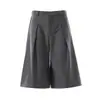 Calças Cropped de Perna Larga Plissadas Limpas e Estilosas para Homens, Shorts Casuais de Verão Tendência para Casais com uma Vibe Legal e Descolada