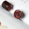 Soporta Sello Tallado de Palo de Rosa Hoja Pequeña con Texto Pequeño en Letra, Sello Redondo en Blanco, Accesorios para Joyería DIY Colgante al por Mayor