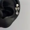 Coleção de Brincos de Hélice de Osso de Orelha de Luxo Leve e Requintada Brincos de Parafuso de Aço Titânio Brincos Versáteis Doces e Cool da Moda para Mulheres