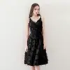 Vestido de Cóctel Negro Puramente Sexy y de Moda, Nuevo Vestido de Tirantes de Hada con Plumas Verano 2026