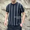 Camiseta de Punto de Manga Corta para Hombre, Seda de Hielo, Textura de Raya Vertical de Verano, Corte Ajustado, Estilo Old Money, Negocios, Venta al por Mayor de Fábrica Transfronteriza