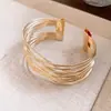 Pulsera Cadena de Metal Flor Hueca Redonda Europea y Americana Moda Versátil Joyería para Mano de Lujo Ligero Gama Alta Versátil Venta al por Mayor
