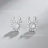Joias Brilhantes Europeias e Americanas Venda Quente Transfronteiriça Brincos de Tarraxa Coração Pêssego para Mulheres Incrustados com Zircônia Brincos Simples em Forma de Coração Ornamentos de Orelha de Folha