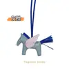 Colgante para Bolso de Pequeño Pegaso de Cuero Genuino Estilo Nuevo Hecho a Mano Llavero de Caballo de Piel de Cabra Colgante con Borla