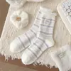 Calcetines de Terciopelo Australiano Rayados Bordados de Dibujos Animados para Mujer, Calcetines Gruesos Cálidos de Media Pantorrilla para Niñas para Otoño e Invierno, Calcetines para Dormir en Casa