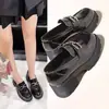 Nuevos Mocasines Británicos de Punta Redonda Suela Suave Zapatos de Trabajo Zapatos de Plataforma con Cordones para Mujer Otoño 2026