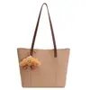 Bolso Tote Sencillo de Gran Capacidad para Viajes Diarios para Mujer 2025 Invierno Nuevo Estilo Lujo Accesible Color Contrastante Estilo Extranjero Exquisito Bolso de Hombro Único