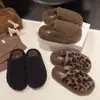 Estilo Universitário Versátil Pelo Bico do Pé Pelo Chinelos para Mulheres Outono e Inverno Roupa Externa Novo Estilo Slip-On Chinelos de Algodão Fundo Plano